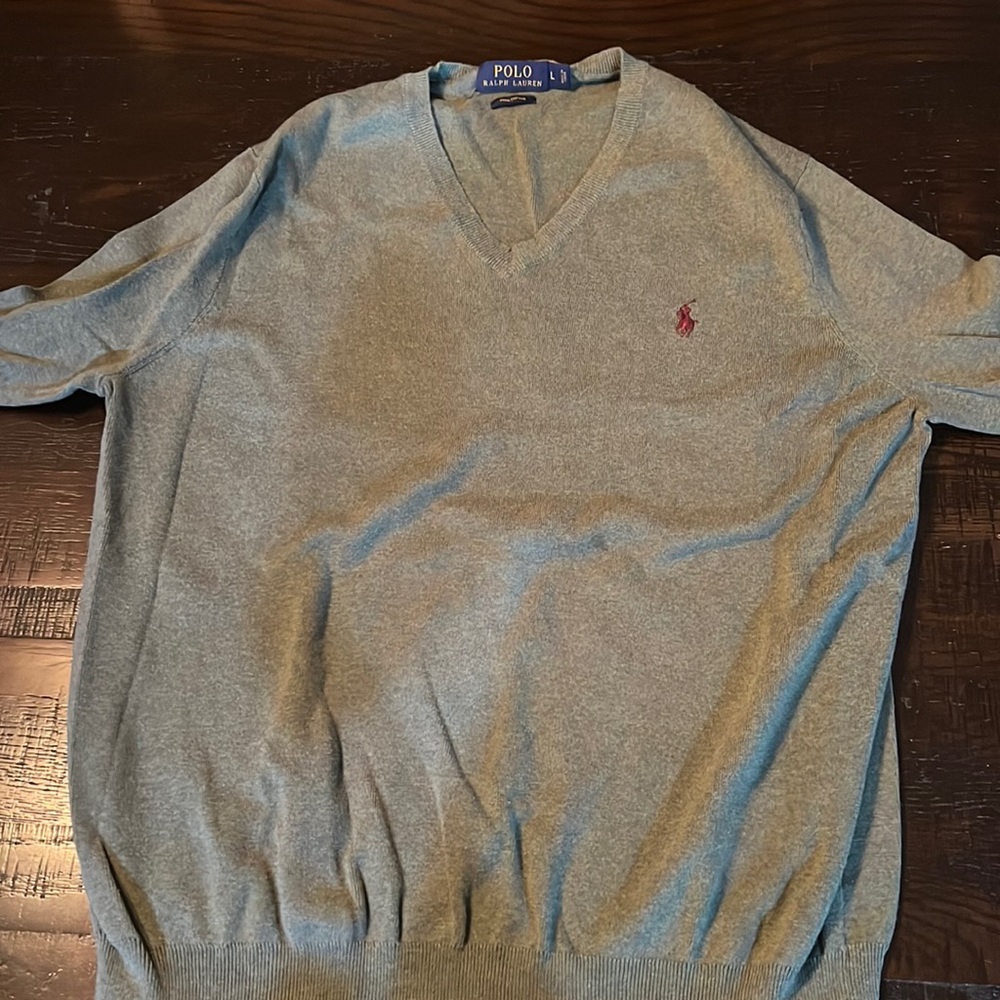 Green Men’s Vneck sweater
